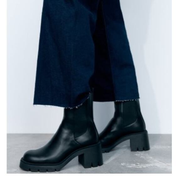 Zara Black Faux Leather Chelsea Boots Chunky Platform Ankle Boot Round Toe Sz 9 - Picture 3 of 9